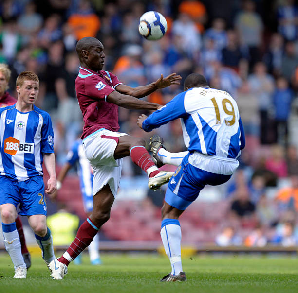 其统领后防 其统领后防